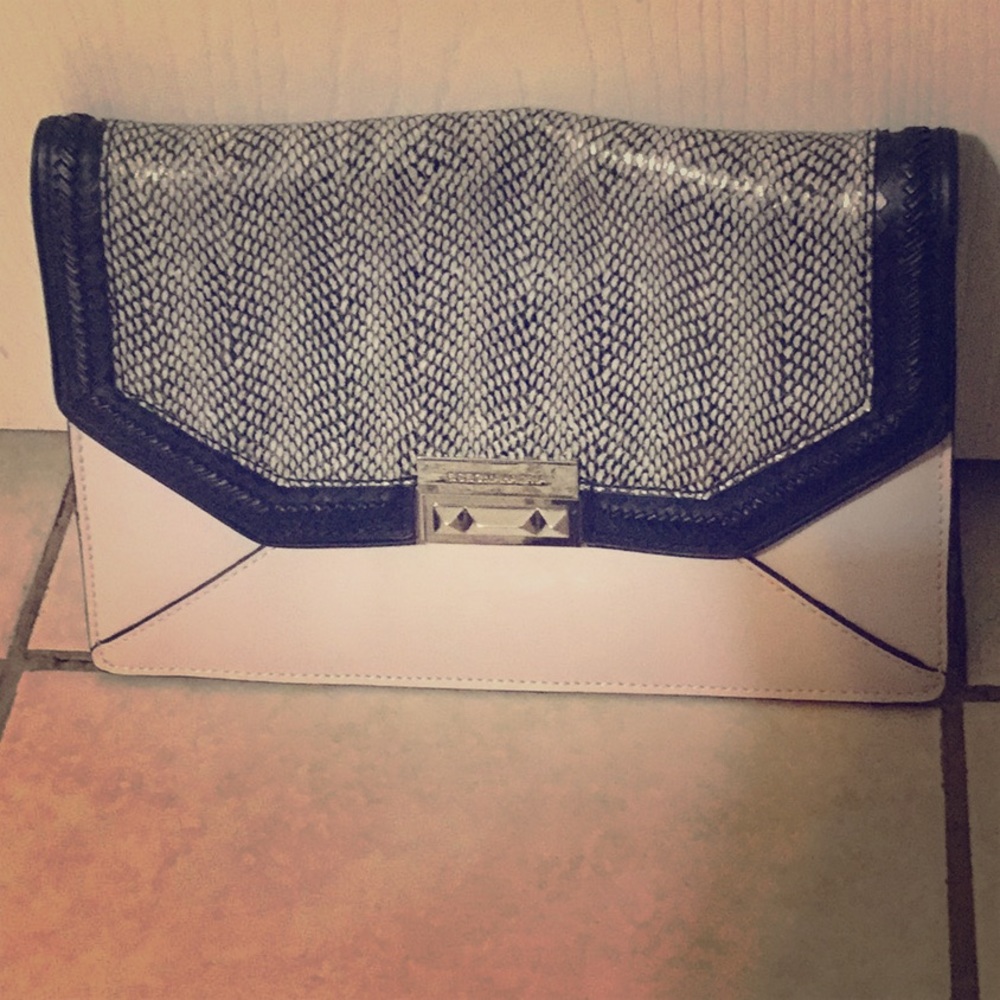 Clutch bag